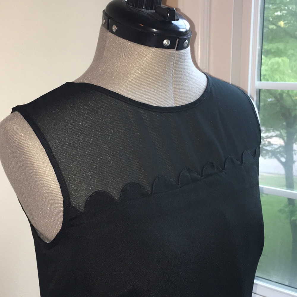 Sleeveless sheath dress